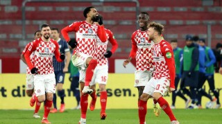 德甲法甲焦点战前瞻：朗斯坐拥主场优势，圣保利与科隆殊死较量