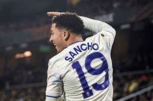 23场1球1助攻！身价暴跌1.1亿欧，维拉拒绝买断桑乔，曼联太亏了